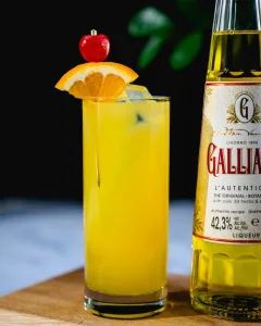 Harvey Wallbanger cocktail 1672151863