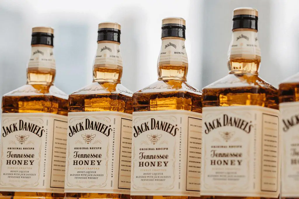 jack daniels whiskey honey lemonade
