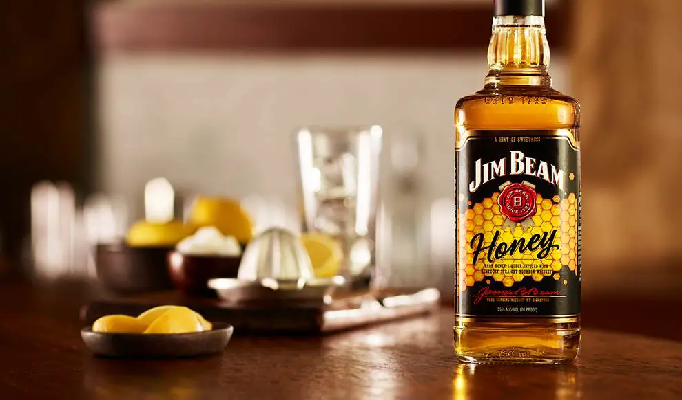Jim Beam Honey Whiskey 1680017640