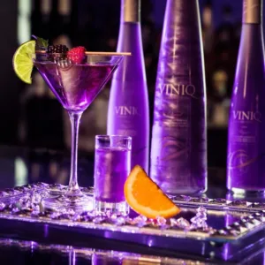 Viniq Cocktails 1678322929