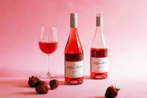 Best Strawberry Wines 1682862332