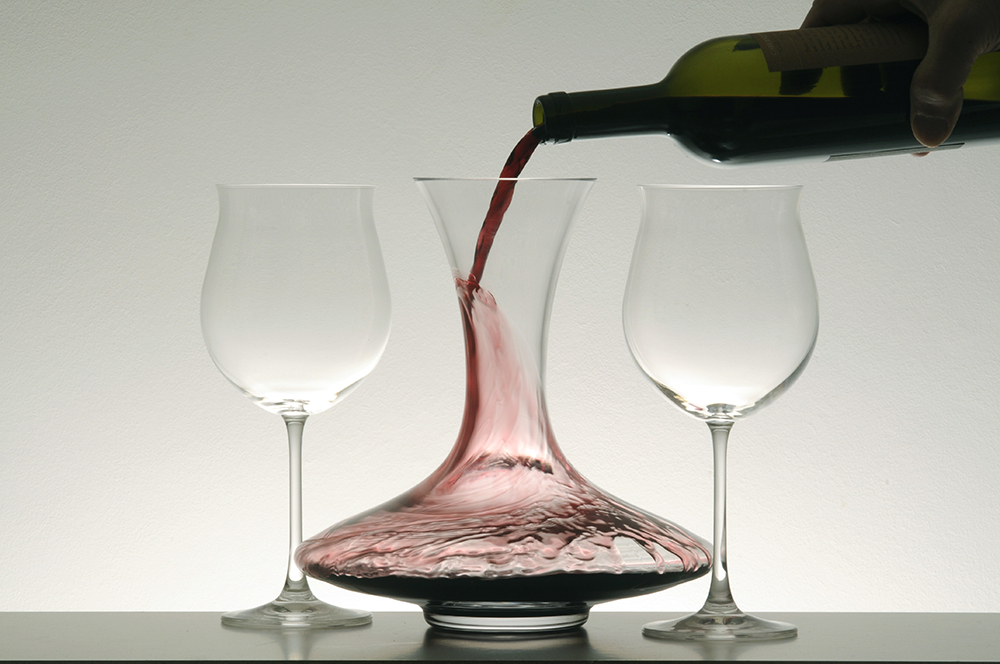 Decanting Wine 1684325188