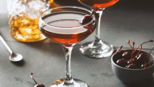 Reverse Manhattan Cocktail 1687260326